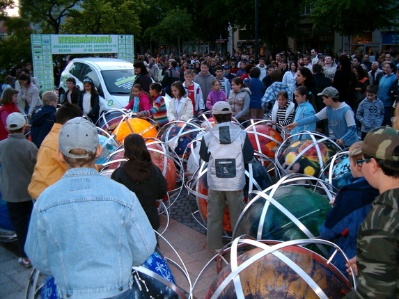 2009. május 5. - Megnyitó - Rolling stars and planets - Az égitestek gördítése