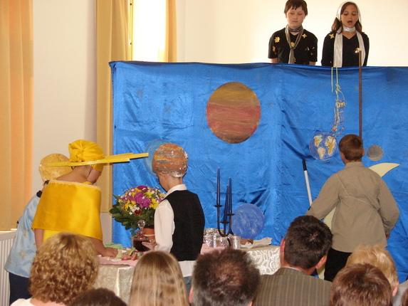 2009. május 29. - A Nap születésnapja c. verses mese előadása