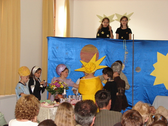 2009. május 29. - A Nap születésnapja c. verses mese előadása