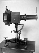  Gothard 10. sz. spektrográf, Konkoly-változat, Konkoly-féle állványon